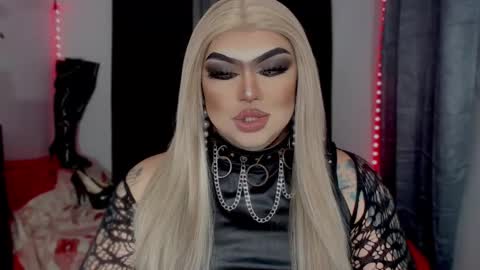 Michelle online show from December 19, 4:25 pm