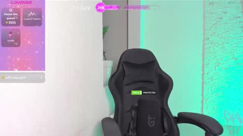 Snapshot of michelliibeautiful chatting on February 26, 11:15 pm Michellee online show from February 26, 11:15 pm