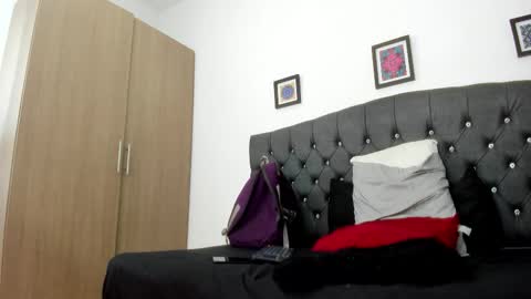 Snapshot of michellmorgans chatting on December 20, 11:17 am michellmorgans online show from December 20, 11:17 am