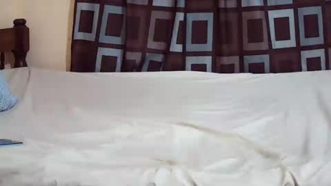 mickeymishy online show from July 28, 7:26 am