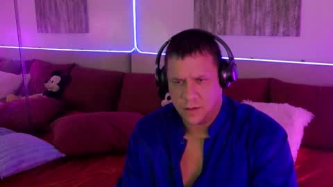 Mickey online show from January 18, 2:14 am