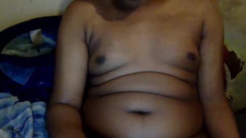 Snapshot of mickkzzx chatting on January 8, 2:14 am mickkzzx online show from January 8, 2:14 am