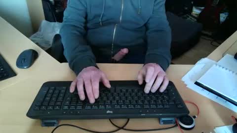 Snapshot of mickyj chatting on April 20, 1:58 pm mickyj online show from April 20, 1:58 pm