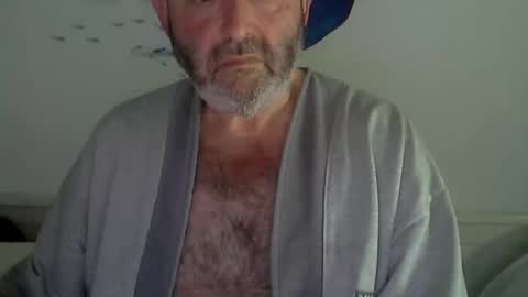 kike online show from March 8, 5:22 pm