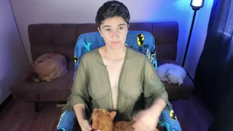 Blue online show from October 15, 3:23 pm