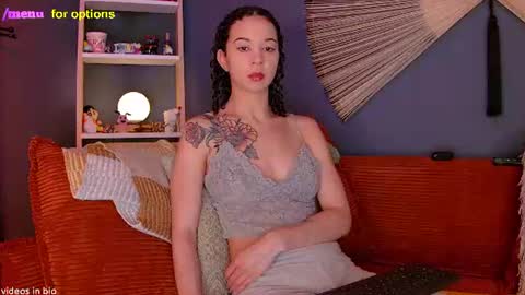 Snapshot of midnight__muse chatting on July 1, 5:31 am Rain online show from July 1, 5:31 am