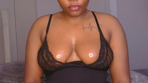 Snapshot of midnight_goddess chatting on April 25, 9:34 am Kelly online show from April 25, 9:34 am