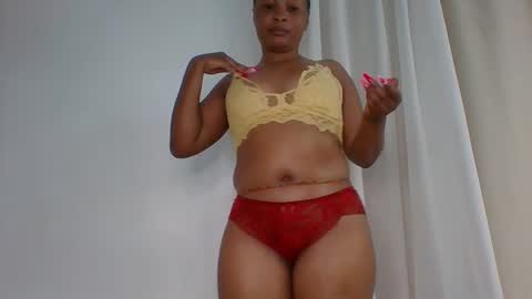 Snapshot of midnightcharm1 chatting on November 26, 6:53 pm midnightcharm1 online show from November 26, 6:53 pm