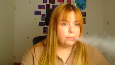 Snapshot of midnightmariana chatting on February 4, 12:22 pm Mariana online show from February 4, 12:22 pm