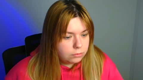 Snapshot of midnightmariana chatting on February 6, 7:02 am Mariana online show from February 6, 7:02 am