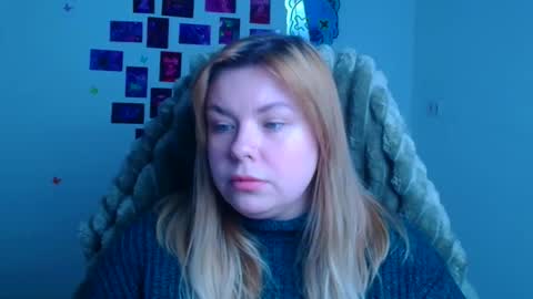 Snapshot of midnightmariana chatting on February 9, 6:17 am Mariana online show from February 9, 6:17 am