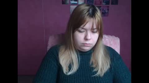 Snapshot of midnightmariana chatting on February 10, 6:17 am Mariana online show from February 10, 6:17 am