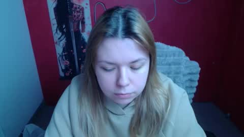 Snapshot of midnightmariana chatting on March 4, 6:30 am Mariana online show from March 4, 6:30 am