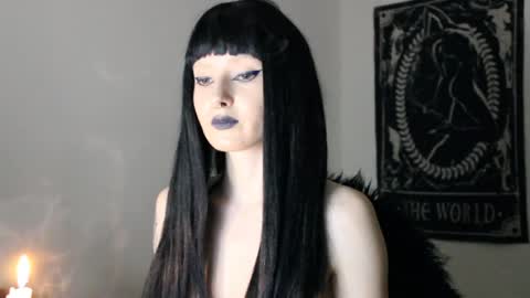 Snapshot of midnightsiren chatting on March 30, 10:11 pm midnightsiren online show from March 30, 10:11 pm