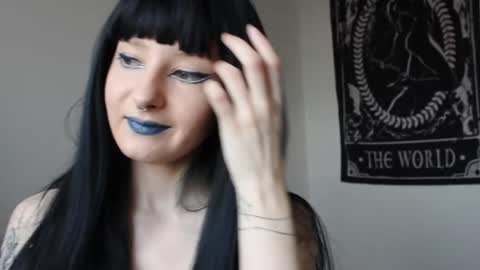 Snapshot of midnightsiren chatting on April 26, 8:56 am midnightsiren online show from April 26, 8:56 am