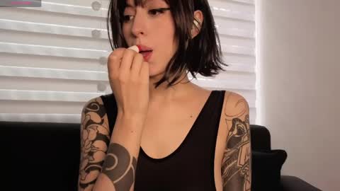 Snapshot of midori__san chatting on April 22, 2:29 pm midori__san online show from April 22, 2:29 pm
