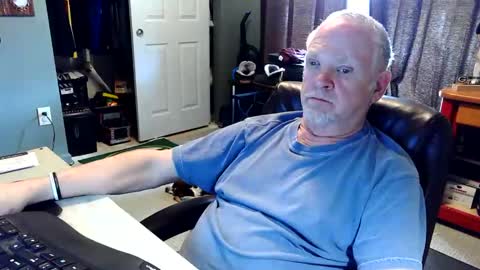 midwestdad09 online show from April 15, 7:58 pm