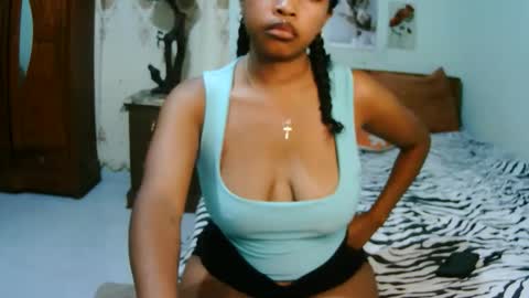 miel_07 online show from April 3, 11:08 am