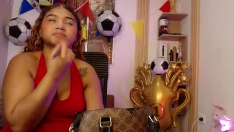 Snapshot of miel_alisha chatting on June 16, 3:03 pm miel online show from June 16, 3:03 pm