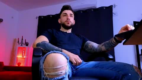 MightyAaron online show from March 17, 3:33 am