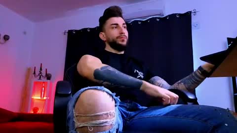 MightyAaron online show from March 22, 5:33 am