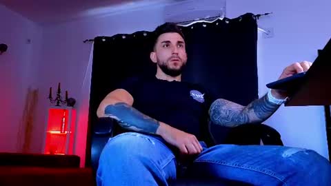 MightyAaron online show from July 7, 6:47 am