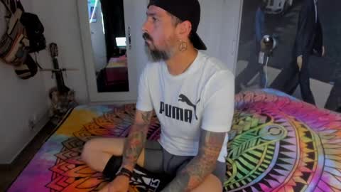 Miguel Angel online show from May 16, 1:32 pm