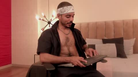 miguelsanfrancisco online show from February 7, 2:47 pm