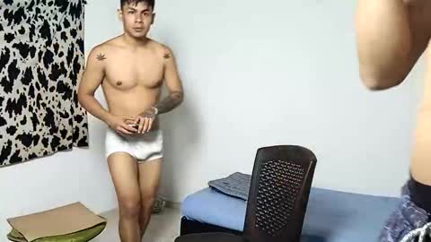 Miguel Angel Santos online show from April 2, 6:11 am