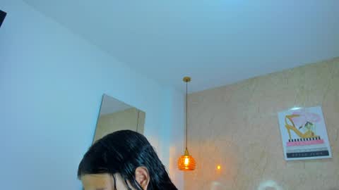 Snapshot of miia03 chatting on May 7, 11:15 am Miia online show from May 7, 11:15 am