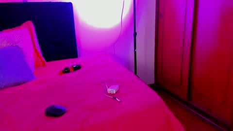 Miia Coolins  online show from May 8, 2:55 pm