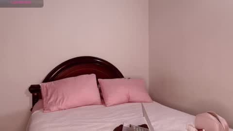 miia_monroy online show from March 3, 10:04 pm