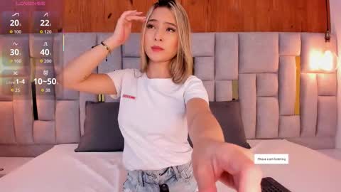 Mia  online show from March 4, 12:11 pm