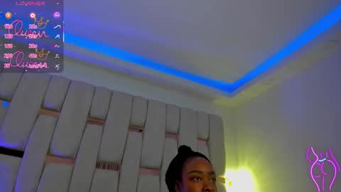 Snapshot of miia_schwarz chatting on February 8, 1:36 pm Miia Schwarz online show from February 8, 1:36 pm