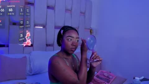 Snapshot of miia_schwarz chatting on February 13, 10:06 pm Miia Schwarz online show from February 13, 10:06 pm