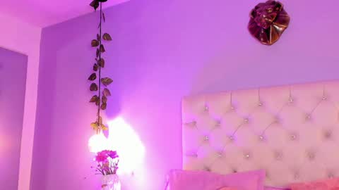 Snapshot of miia_taylor_1_ chatting on March 2, 2:10 pm Mia online show from March 2, 2:10 pm