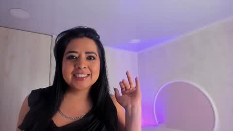 Snapshot of miia_velvet_ chatting on June 13, 11:19 am Mia Karolina Velvet online show from June 13, 11:19 am
