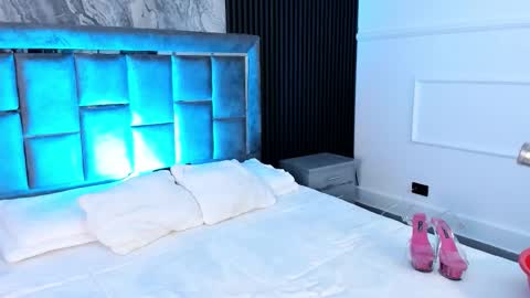 Mia Monroe online show from September 10, 7:25 pm