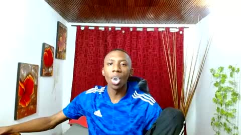 Snapshot of miilo18 chatting on April 30, 2:45 pm milo online show from April 30, 2:45 pm