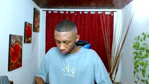 Snapshot of miilo18 chatting on May 8, 7:52 pm milo online show from May 8, 7:52 pm
