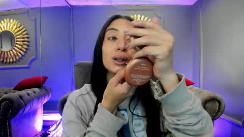 miilu  online show from December 14, 3:18 am