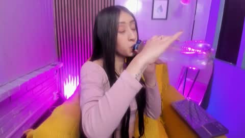 miilu  online show from March 23, 12:09 pm