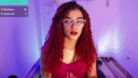 Snapshot of miilu_dancer_ chatting on December 13, 8:15 pm Lucii online show from December 13, 8:15 pm