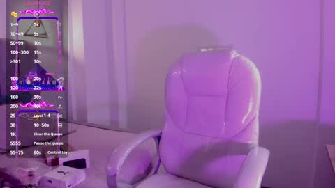 Snapshot of miiss_greyy chatting on January 11, 7:16 pm miiss_greyy online show from January 11, 7:16 pm