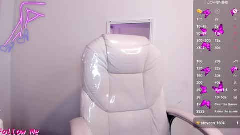 Snapshot of miiss_greyy chatting on January 20, 10:26 pm miiss_greyy online show from January 20, 10:26 pm