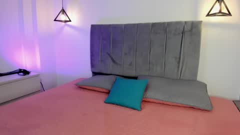 Snapshot of miiss_greyy chatting on March 8, 7:09 pm miiss_greyy online show from March 8, 7:09 pm