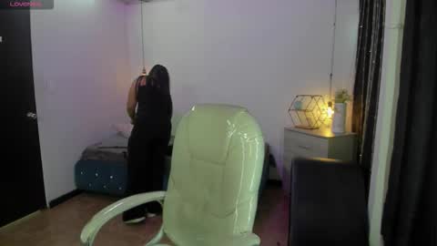 Snapshot of miiss_greyy chatting on September 11, 11:43 am miiss_greyy online show from September 11, 11:43 am