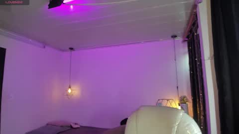 Snapshot of miiss_greyy chatting on September 12, 12:05 pm miiss_greyy online show from September 12, 12:05 pm