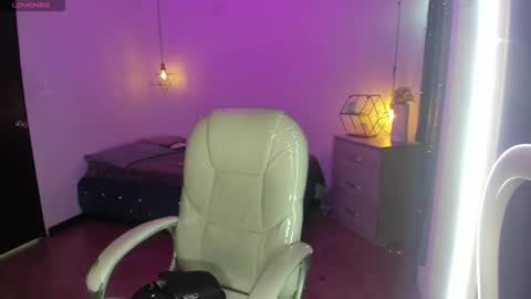 Snapshot of miiss_greyy chatting on September 13, 11:43 am miiss_greyy online show from September 13, 11:43 am