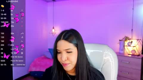 Snapshot of miiss_greyy chatting on October 18, 12:17 pm miiss_greyy online show from October 18, 12:17 pm